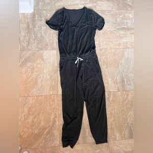 VUORI — jumpsuit/romper
